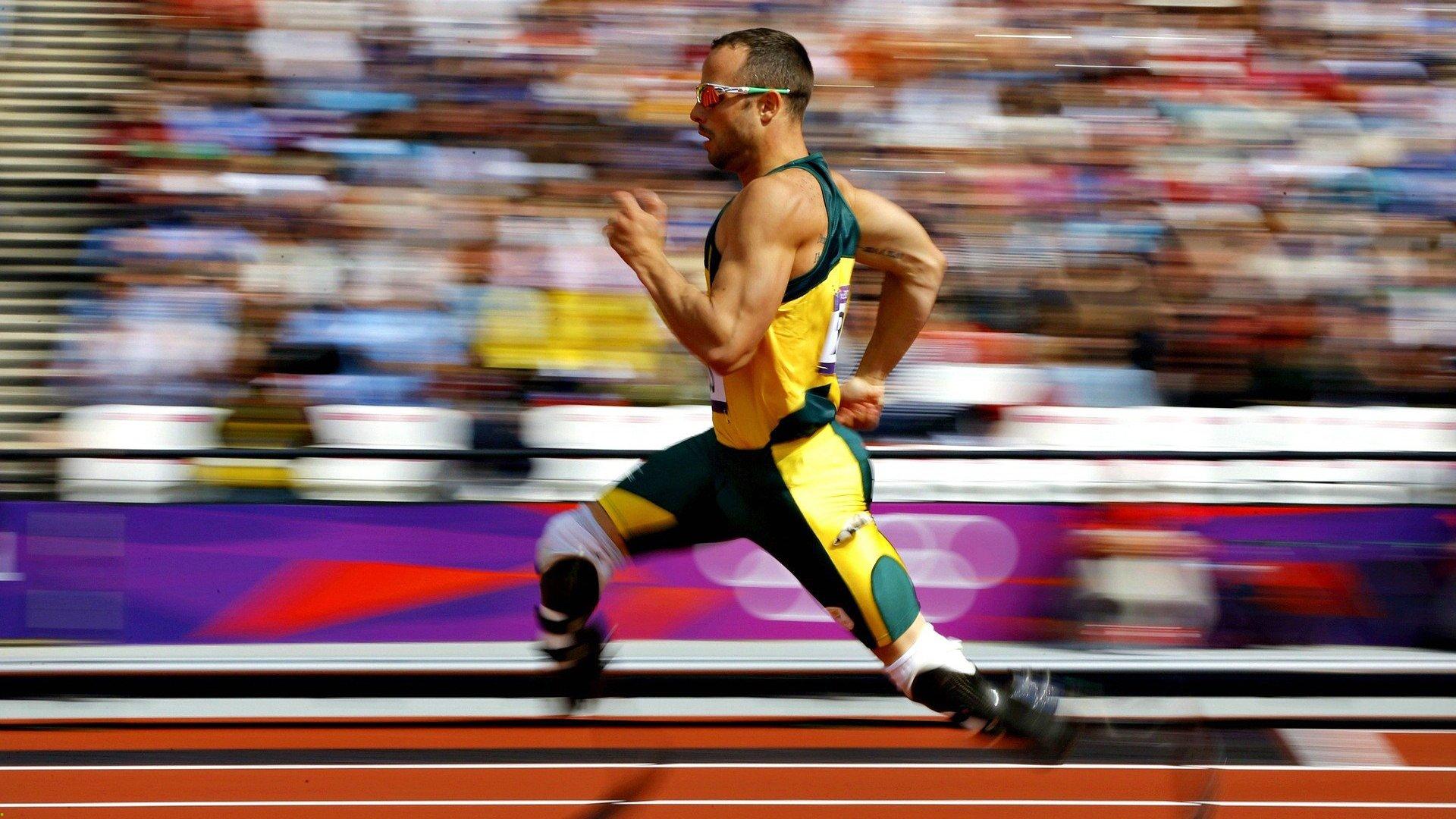 飞人再创历史!男子百米世界纪录被刷新,人类速度极限再突破