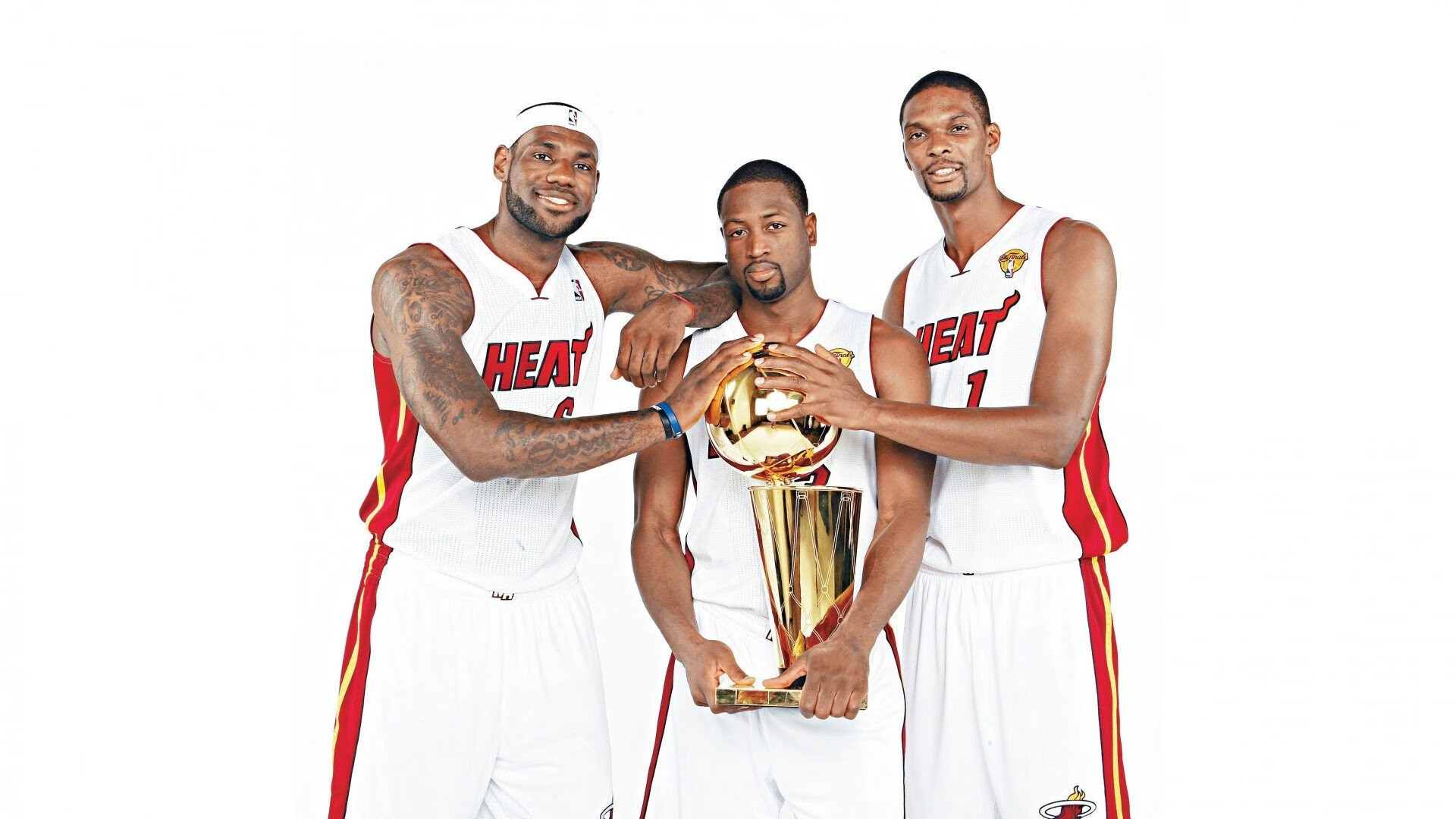 冰球联赛激战正酣,新秀崛起与老将传奇交织的赛季