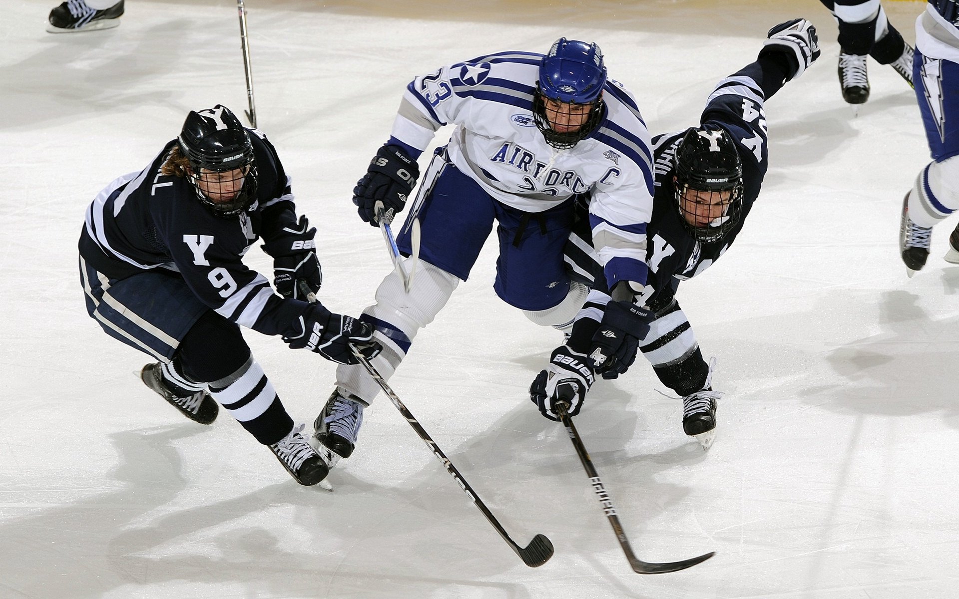 全国街舞大赛巅峰对决 青年舞者闪耀舞台